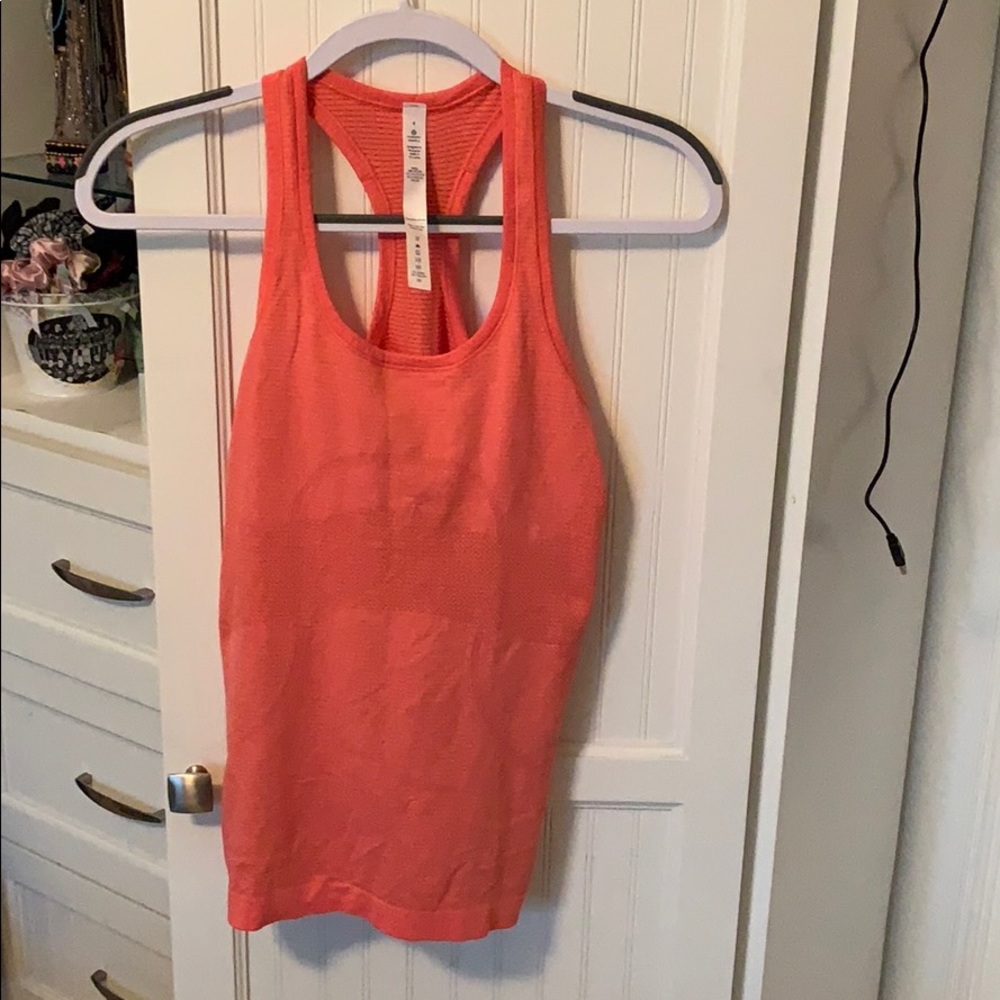 Lululemon tank size 4.